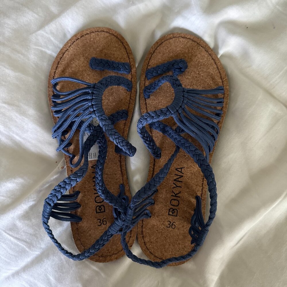 Bokyna solemate strappy blue sandals, barefoot style size 36